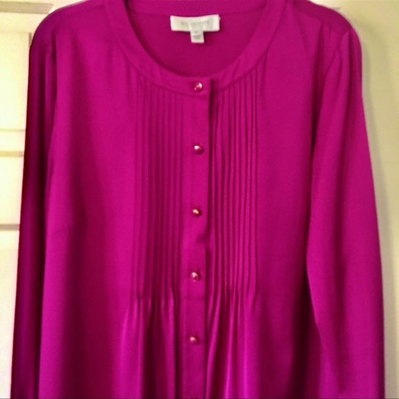 ST. JOHN 92% SILK FUSHIA BLOUSE IN EXCELLENT CONDITION FIGURE FLATTERING SIZE 12 - Picture 8 of 8